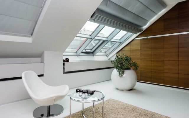 EMPIRENT Grand Central Apartments