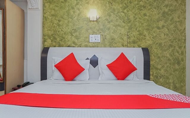 OYO 23711 Hotel Tushar