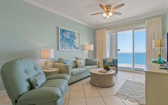 Island Royale Penthouse #202