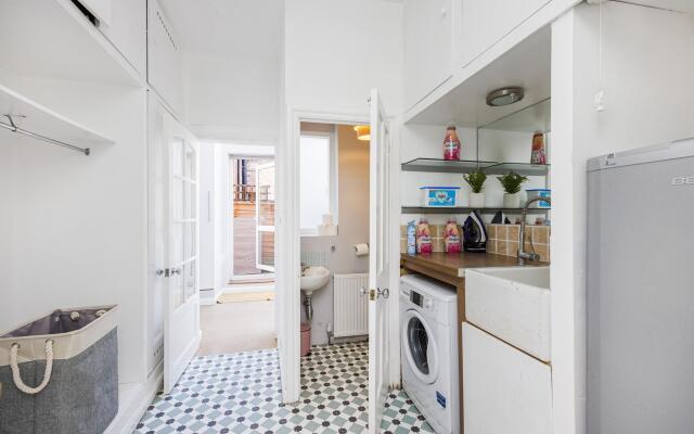 London House Sleeps 12 Free Parking Wifi