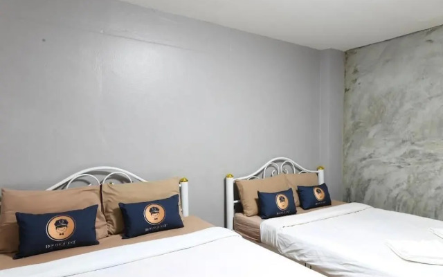 Roomquest Amphawa Vaylasamran Floating Market