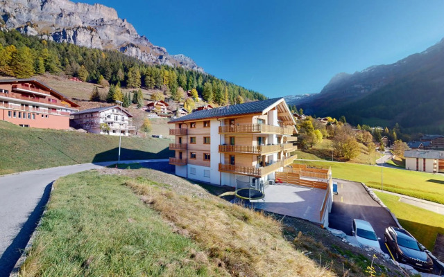 Spacious apartment - beautiful terrace with view