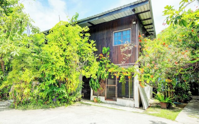 OYO HOME 90800 Rumah Pangi Homestay