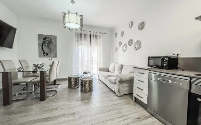 Cd-1382 Two Bedroom Apartment With Terrace