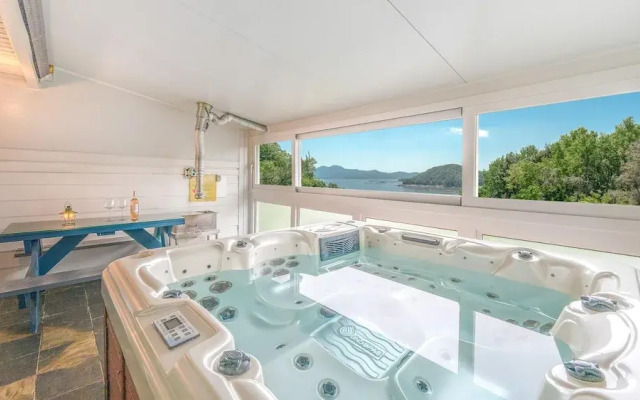 Ganghwa Giverny Spa Pension