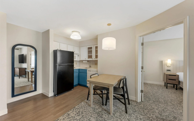 Sonesta ES Suites Austin The Domain Area