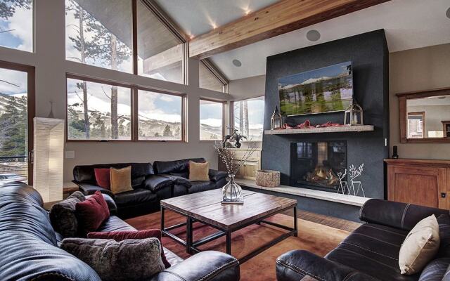 Cloud  4 Bedroom Home by RedAwning