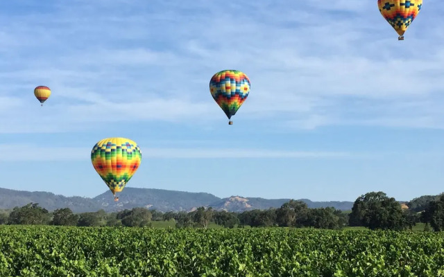 Travelodge Napa Valley Hotel Suites
