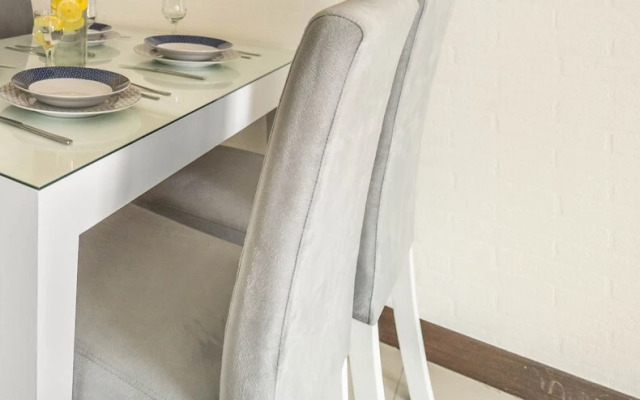 Meadow by Kozystay | Newly Renovated | Kebon Jeruk