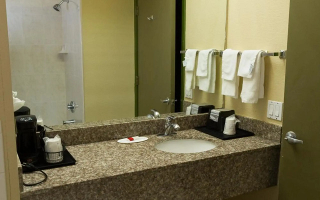 Red Lion Inn & Suites IAH Airport East