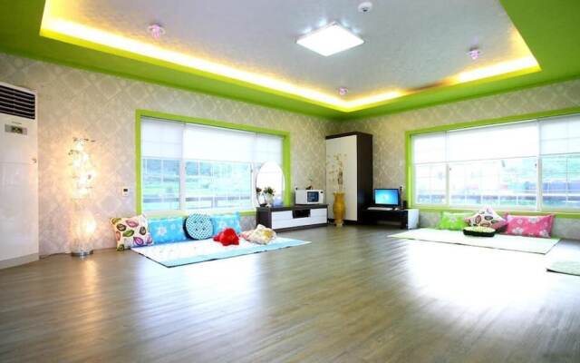 Pinky Marine Pension