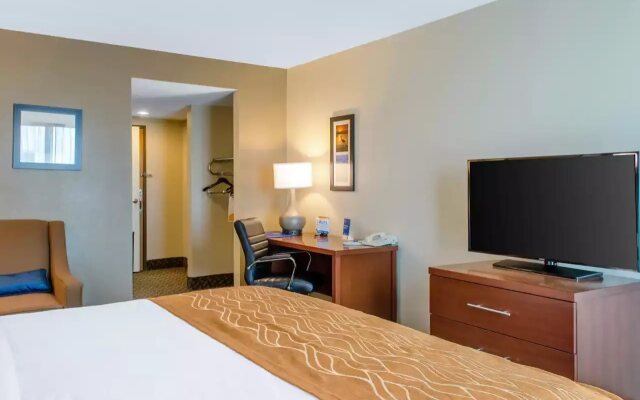 Comfort Inn & Suites Biloxi - D'Iberville