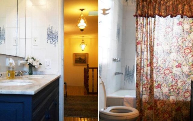 Los Alamos Bed And Breakfast