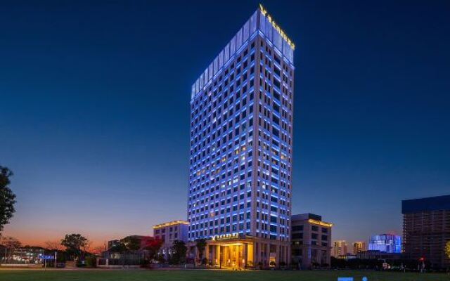 Vienna International Hotel (Wuxi East High-speed Railway Station)