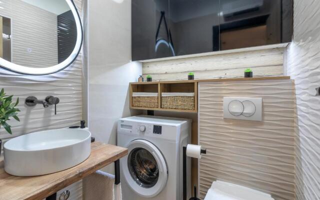 TEONA Luxury Studio Apartment with jacuzzi and terrace sea view