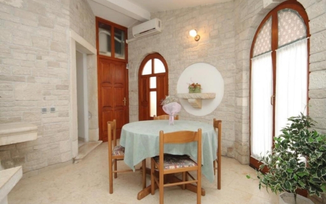 Apartment Mimi - with swimming pool A4 Christa  Krnica, Istria