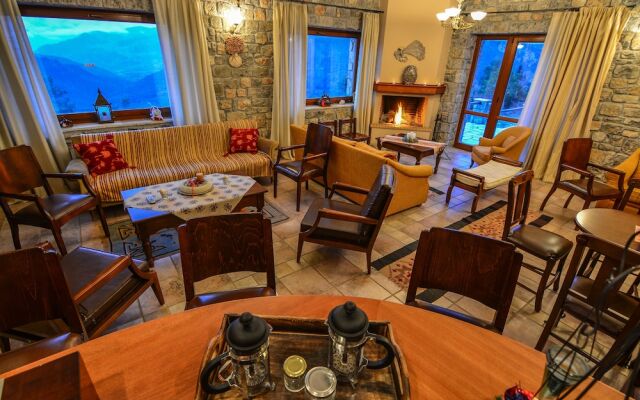 Karyatis Resort