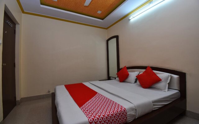 Hotel Shri Dev