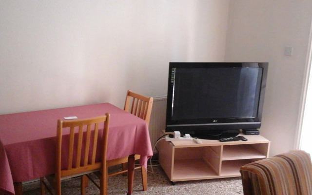 Polyxeni Hotel Apartments