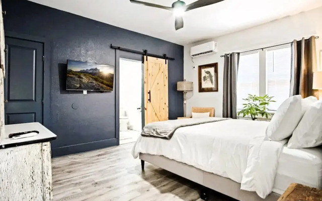 Rustic Studio Rain Shower 3min-asian Dist