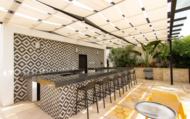 The City 1221 by iMexico