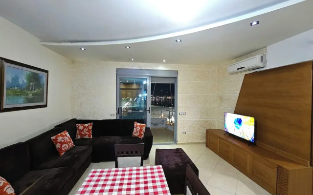 Holiday 2-bed Apartment Seaview