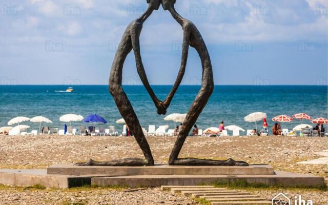 Studio Apartment On Khimshiashvili 15