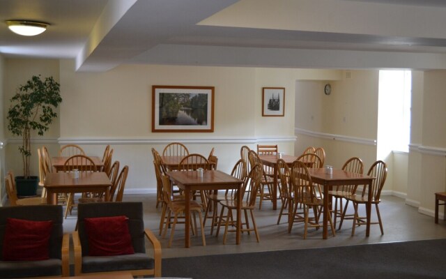 Wee Row Hostel