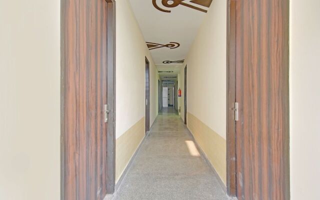 OYO Flagship 39564 Shiv Hotel