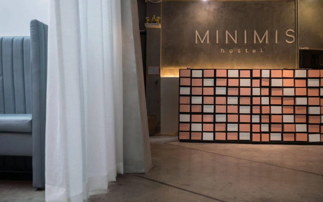 Minimis Hostel