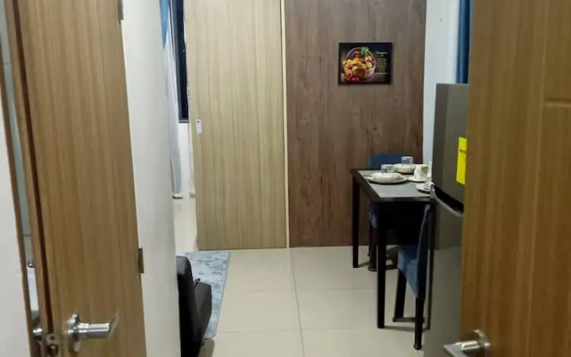 Len's Den - Flat in Pasay City Mall of Asia Manila