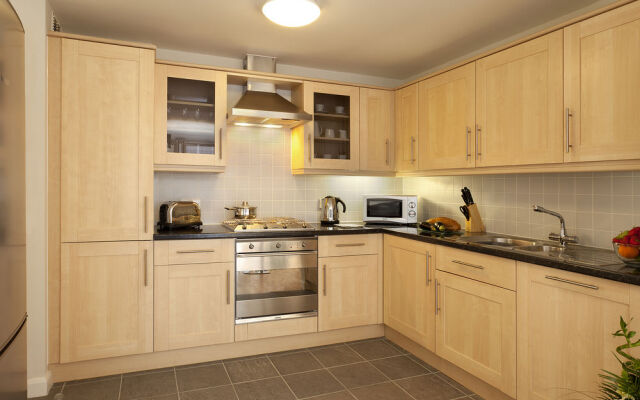 SACO Bracknell - Summer Place
