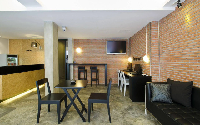 DI Place Hotel