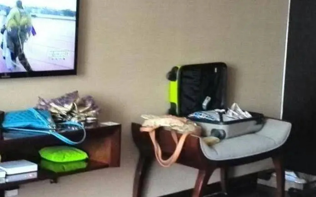 Senberstan Sixiangjia Holiday Apartment (Chengdu Financial City)