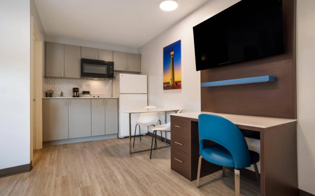 Suburban Studios Biloxi North Area