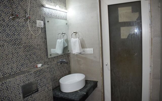 Hotel Palm Tree Sector 31