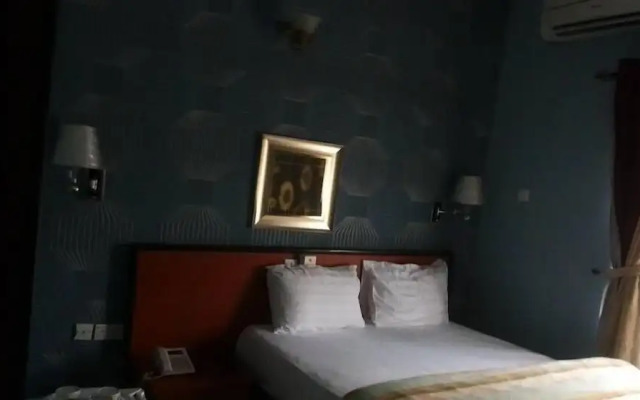 Venus Hotels & Suites