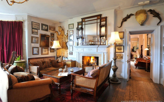 Moonfleet Manor