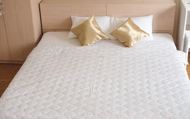 White Hotel - Hostel