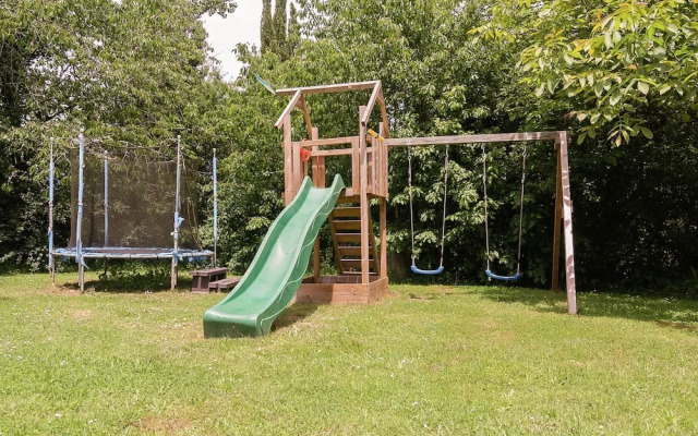 Estate in Dordogne Near Sites