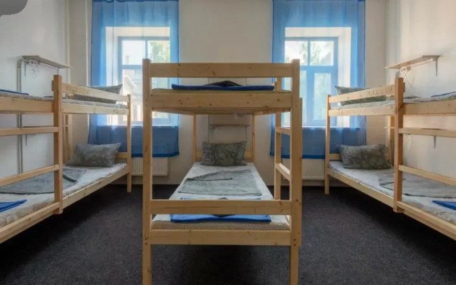 Гости в Гости