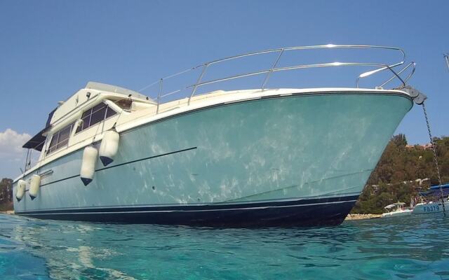 Blue II Yacht