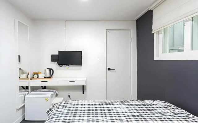 Mono House Hongdae 2
