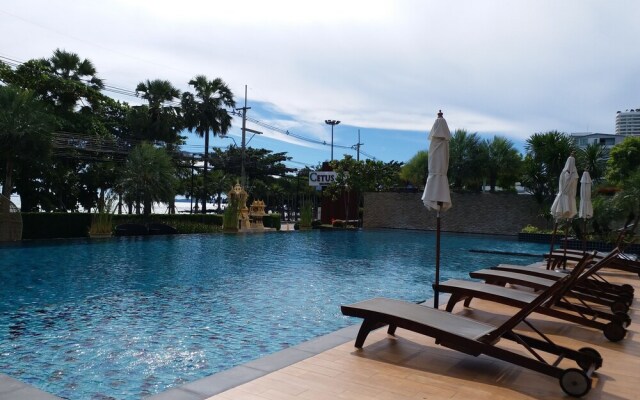 Cetus Beachfront Jomtien