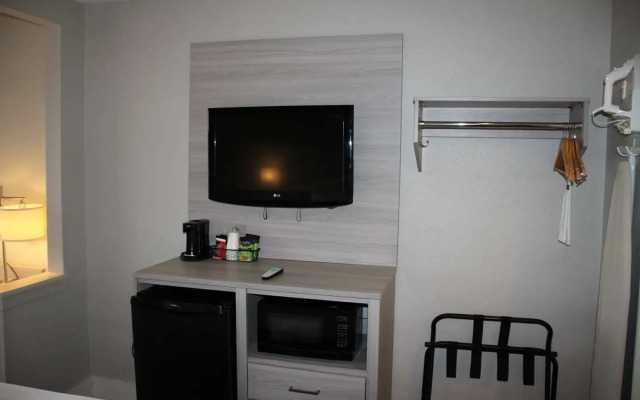 Boca Suites Deerfield Beach, SureStay Collection by BW