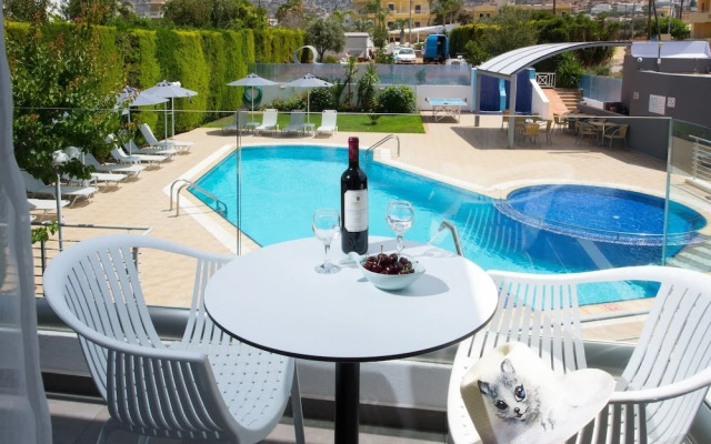 Villa Ria Apartments & Suites