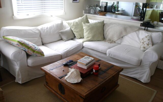 Lake Simcoe Watefront Cottage