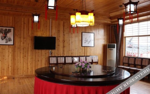 Xinnong Court Hotel