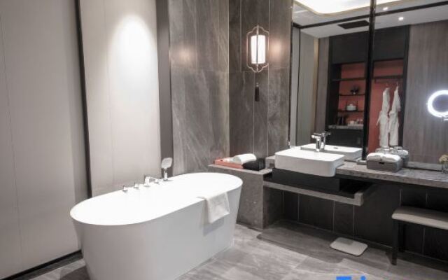Puyan Hotel