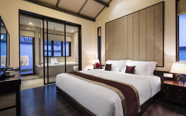Banyan Tree Huangshan